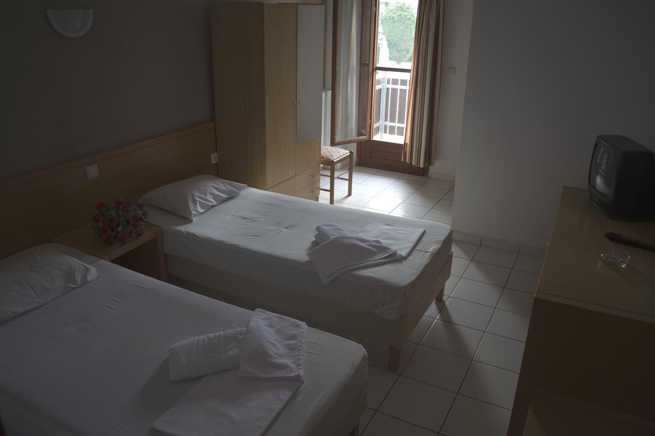 Hotel Paralia เนอา คาร์วาลี ภายนอก รูปภาพ