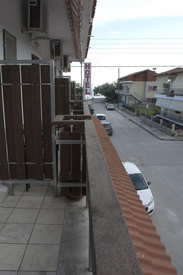Hotel Paralia เนอา คาร์วาลี ภายนอก รูปภาพ