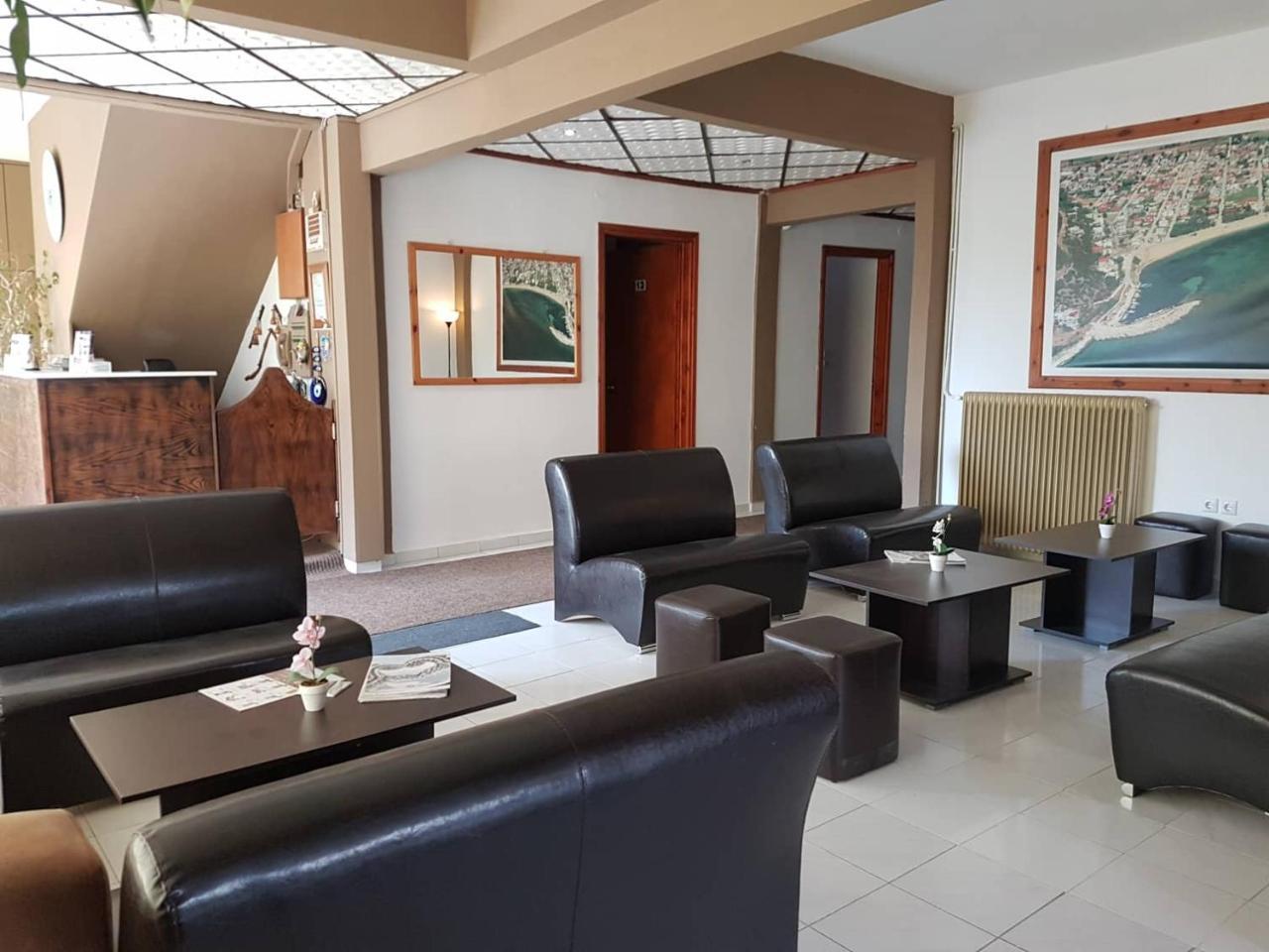Hotel Paralia เนอา คาร์วาลี ภายนอก รูปภาพ