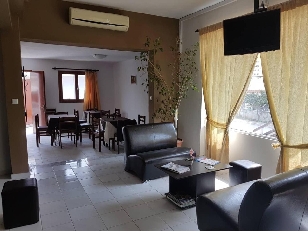 Hotel Paralia เนอา คาร์วาลี ภายนอก รูปภาพ
